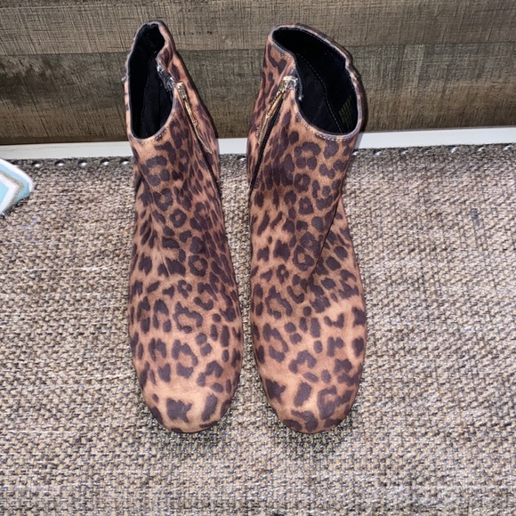 Sam and Libby leopard zip up booties excellent like new condition size 7.5 - Picture 9 of 10